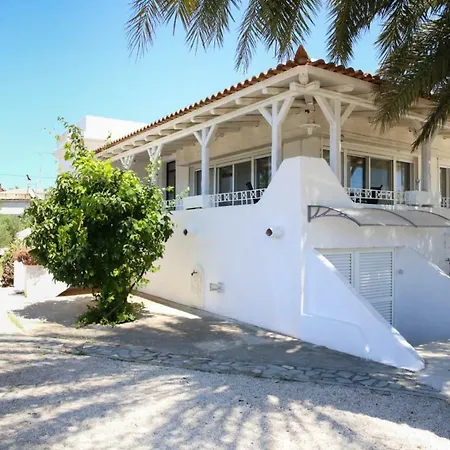 White Dreams Villa *